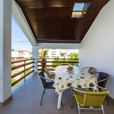 Apartment Matkos - With Garden And Terrace Nin Kültér fotó